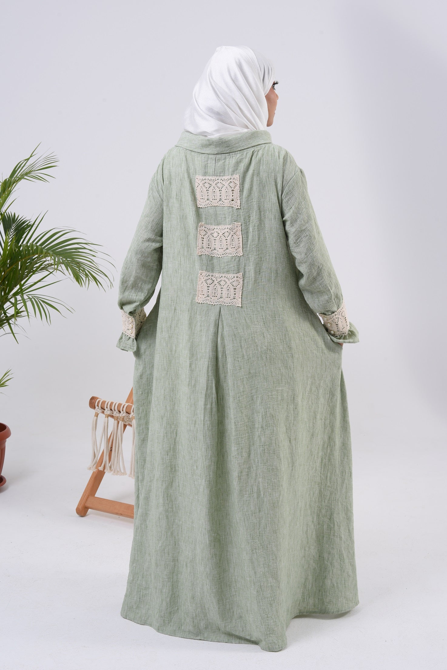 Linen Abaya with Elegant Lace_  عباية كتان بدانتيل أنيق
