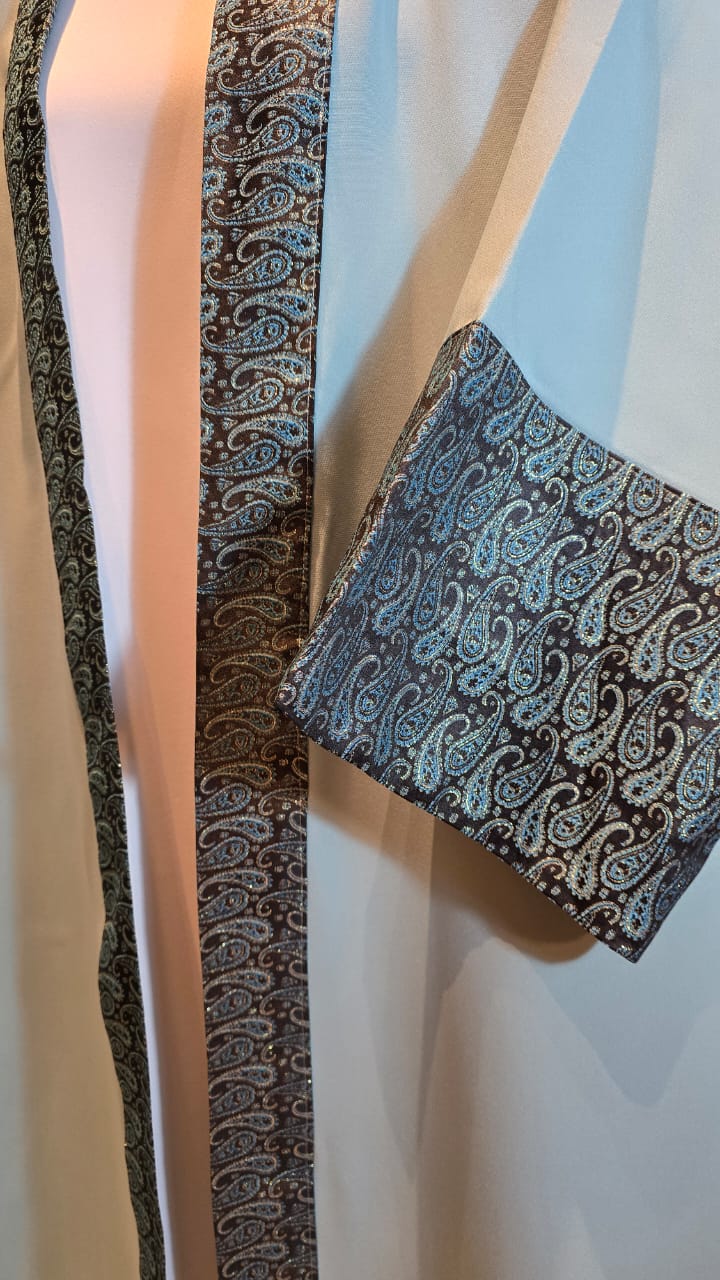 قفطان فاخر بلمسة البروكار Premium TR & Brocade Open-Front Kaftan