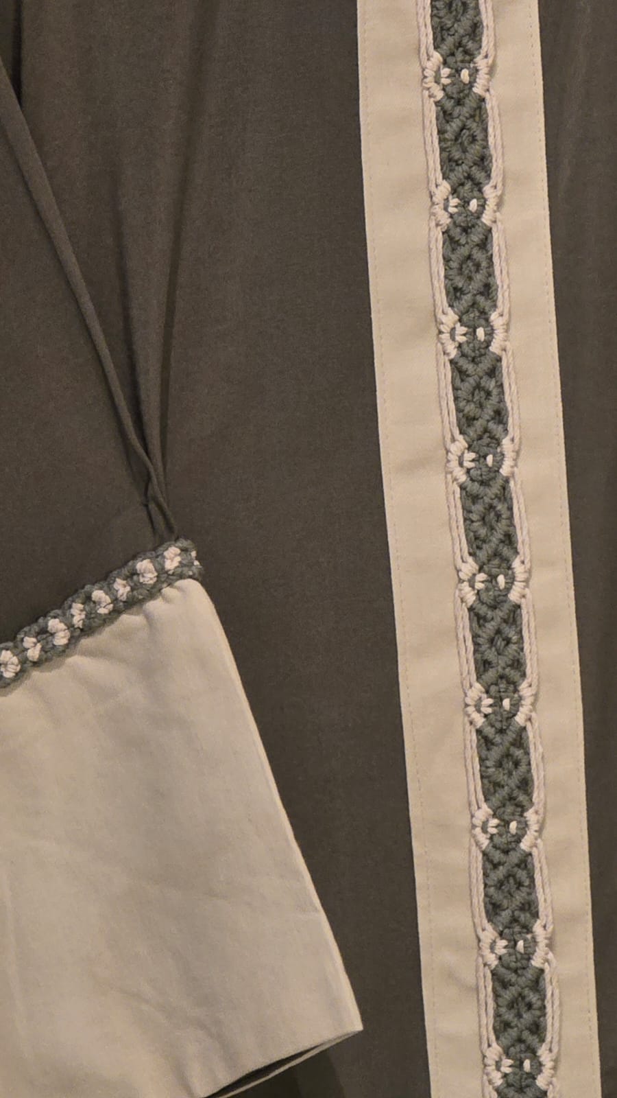 Crepe olive Abaya with Handmade Macramé عباية كريب زيتي بتفاصيل مكرمية يدوية