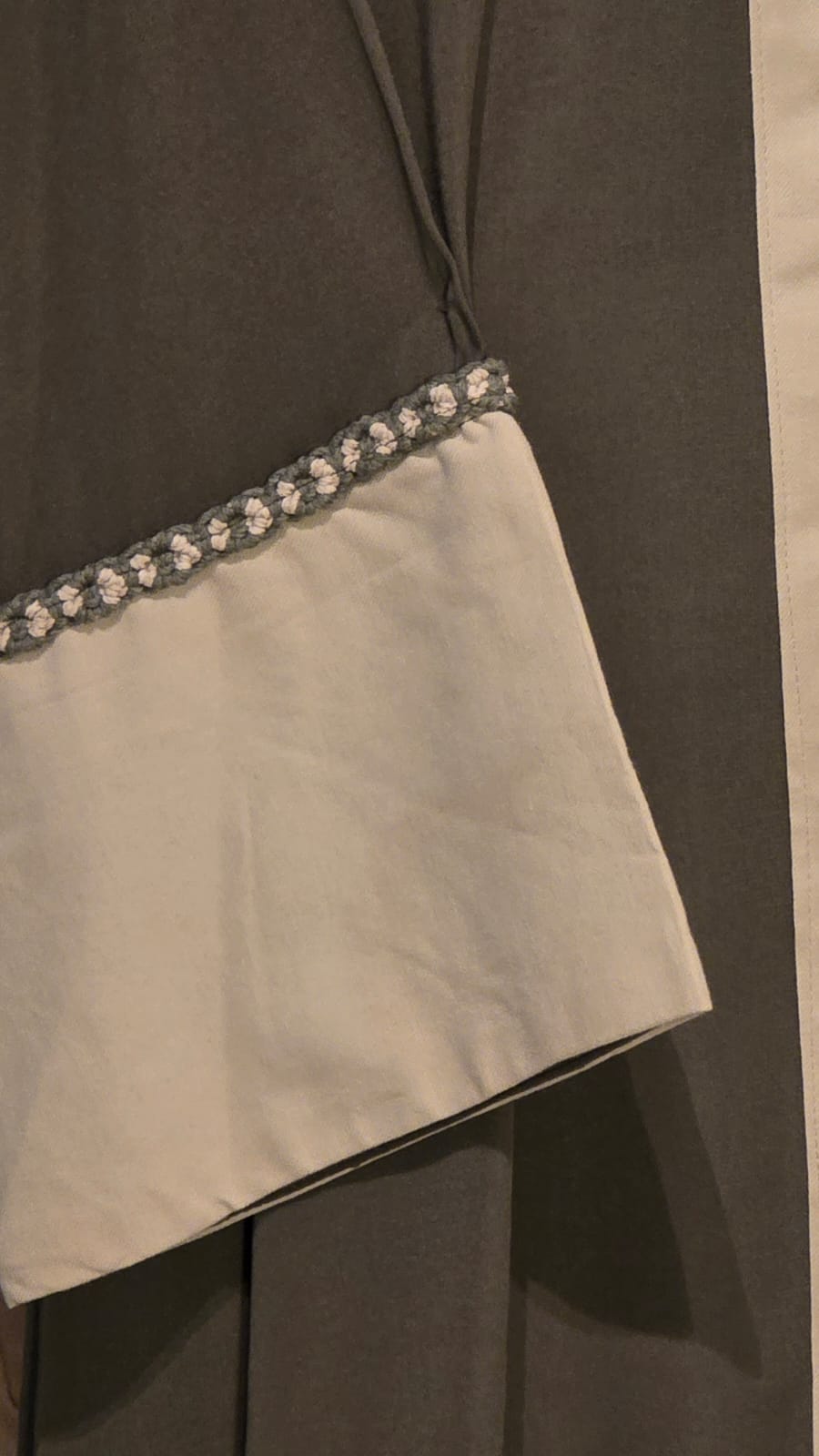 Crepe olive Abaya with Handmade Macramé عباية كريب زيتي بتفاصيل مكرمية يدوية